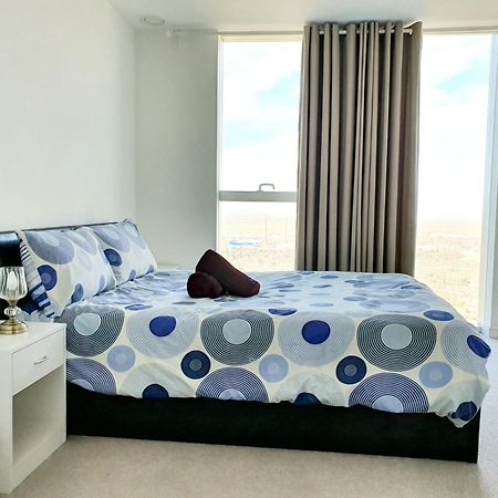 Ultra Modern Room London Szoba fotó