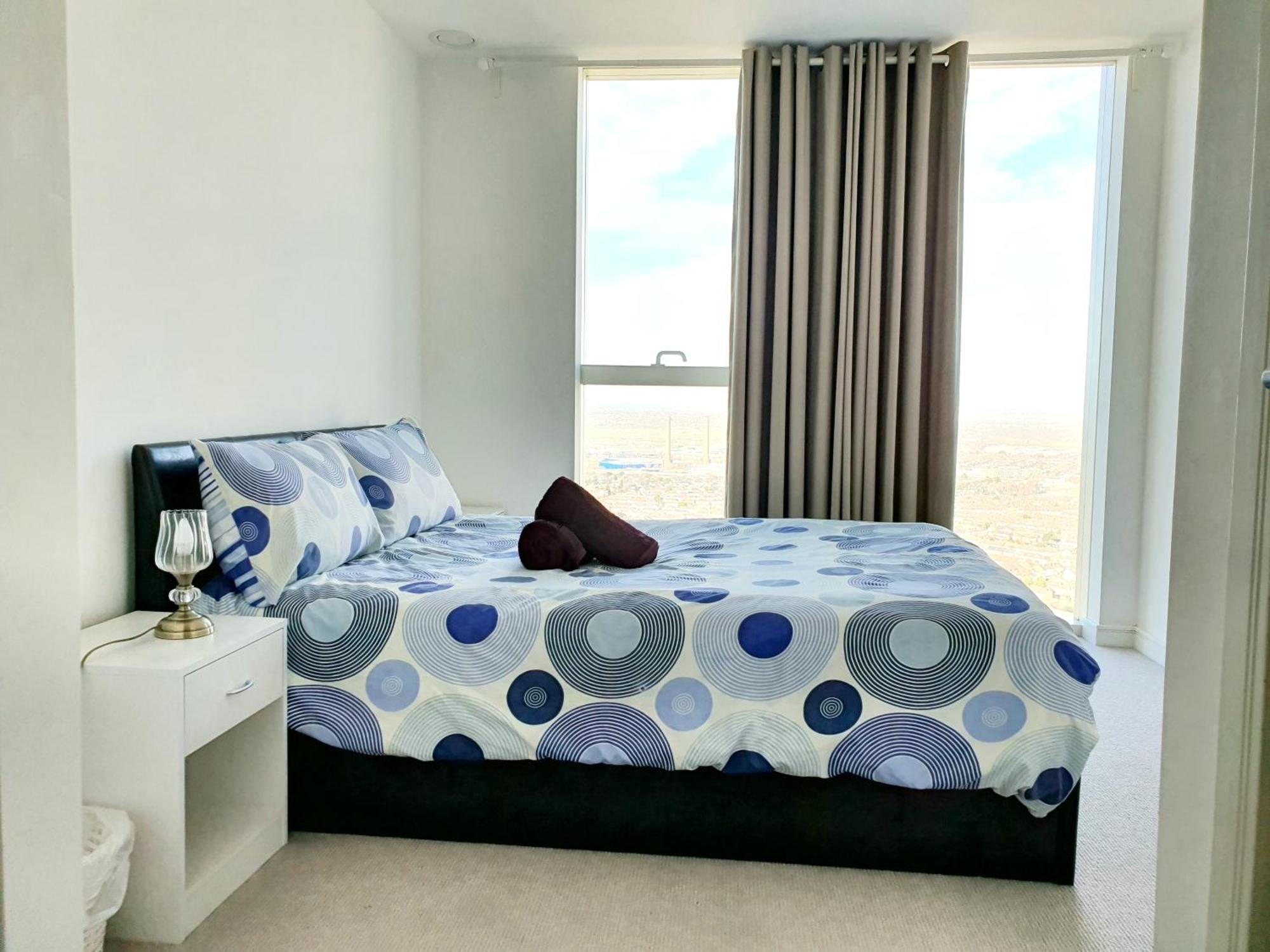 Ultra Modern Room London Szoba fotó